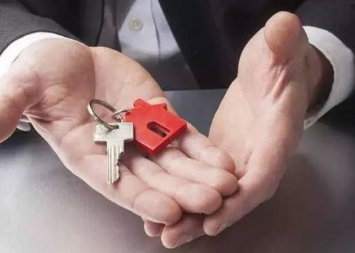 夫妻合伙买房：夫妻共同买房谁做主贷人更合适？（夫妻买房一般谁当主贷人？